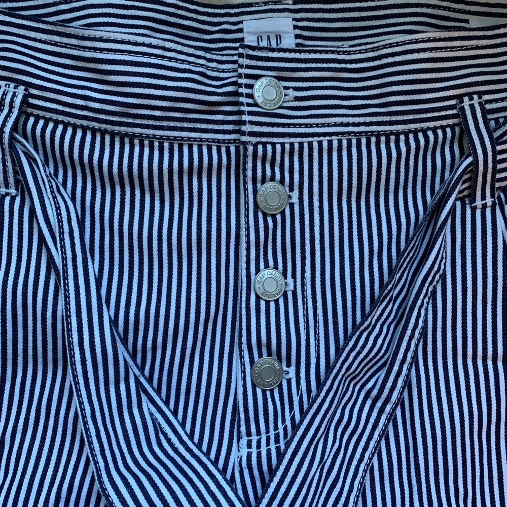 BRAND NEW Gap High Rise Tie-Belt Shorts in Stripe